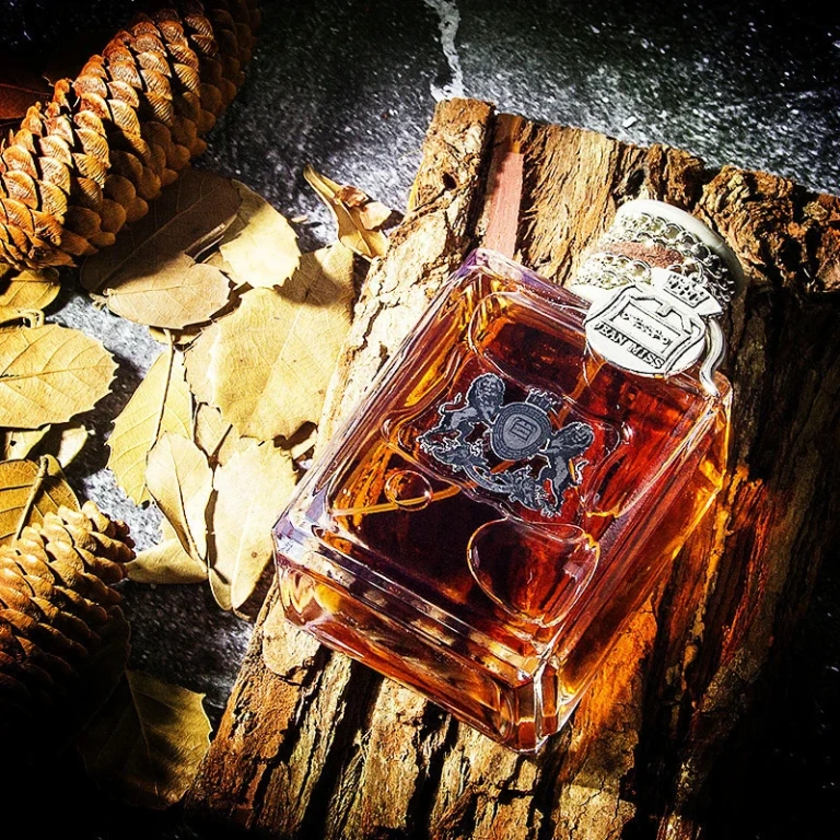 Oud and Arabic Perfume: A 3,400-Year Story of Scent, Trade, and Welcome